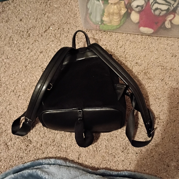 Loungefly Binx Backpack - Picture 4 of 6